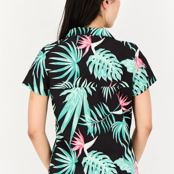 Puma  Shirt Women Sportswear Fit Short Sleeve Outdoor Camp Shirt, Multicolor - Picture 4 of 8